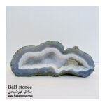 سنگ عقیق با مرکزیت کریستال شفاف ژئود